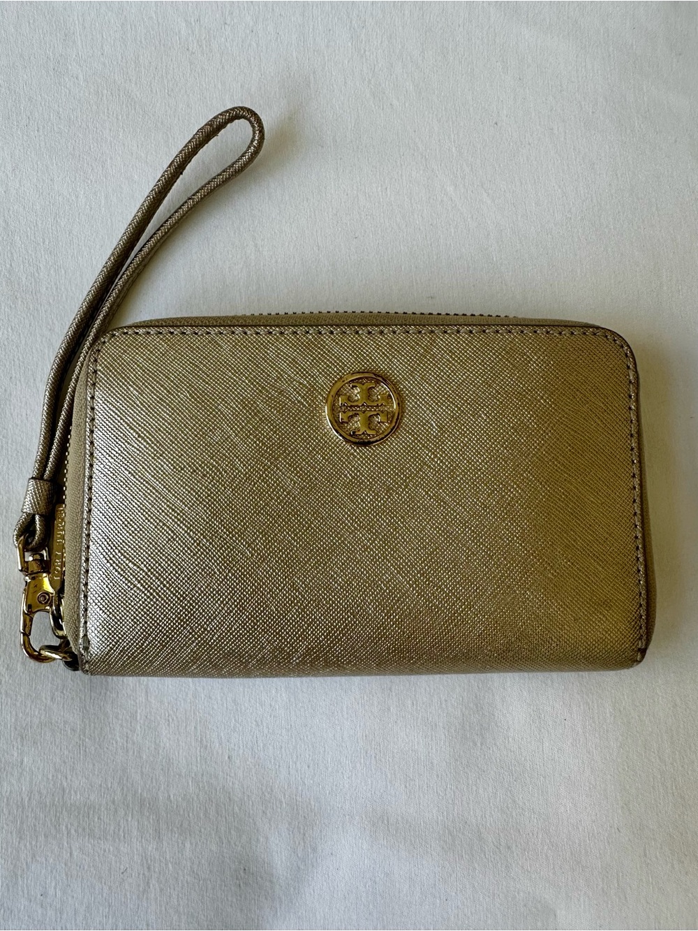 TORY BURCH Robinson Metallic Gold Saffiano Leather Zip Around Wristlet Wallet